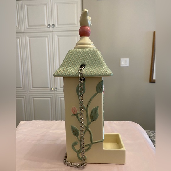 VINTAGE SHABBY CHIC BIRD FEEDER IN CREAM, PINK AND GREEN DISTRESSED COLOURS - Picture 6 of 11